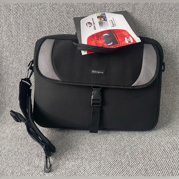Targus Black and Gray Laptop Bag with Front Flap Closure - Picture 1 of 16